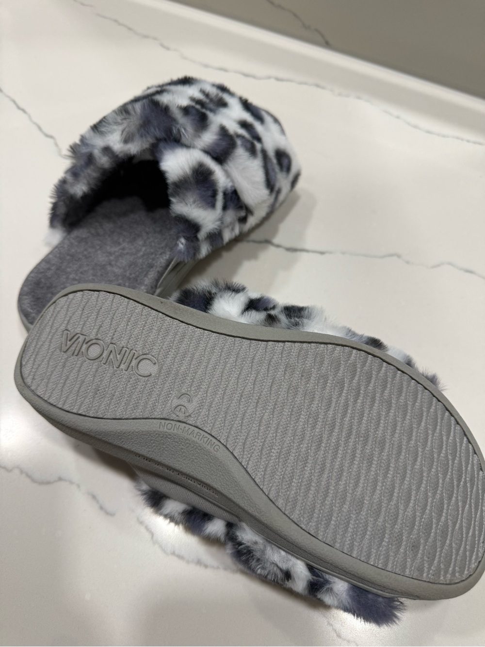 Vionic Gray Leopard Faux-Fur Slide Slippers